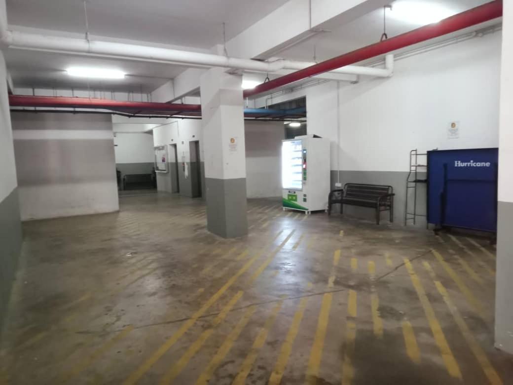 Homestay Budget Kuala Terengganu Tulipsia House Екстер'єр фото