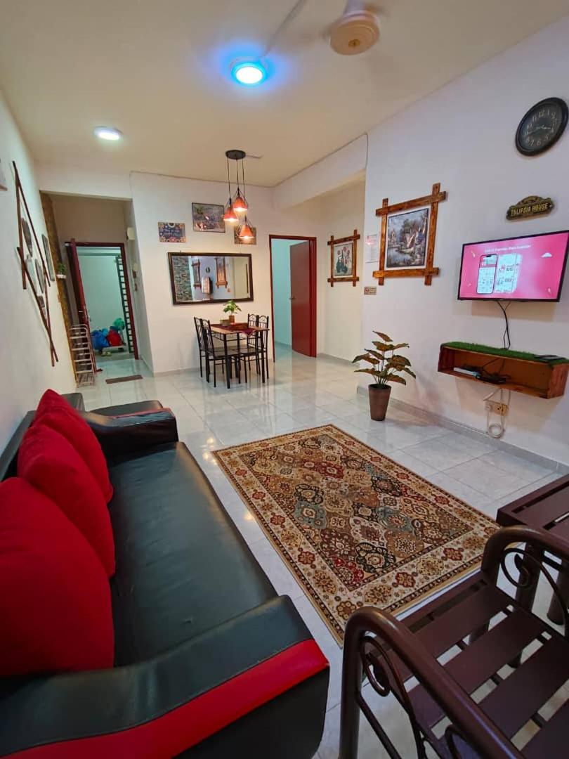 Homestay Budget Kuala Terengganu Tulipsia House Екстер'єр фото