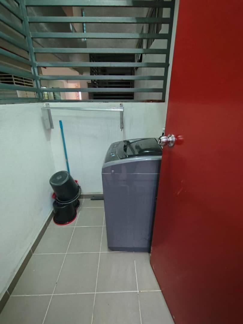 Homestay Budget Kuala Terengganu Tulipsia House Екстер'єр фото