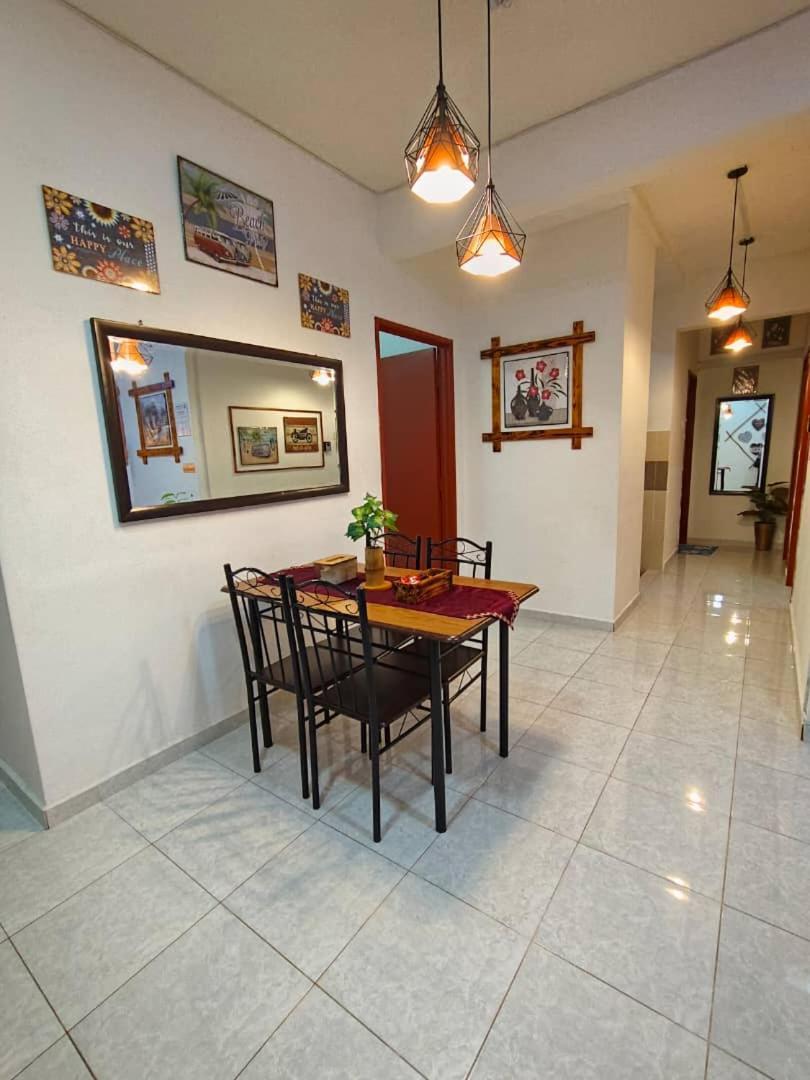 Homestay Budget Kuala Terengganu Tulipsia House Екстер'єр фото